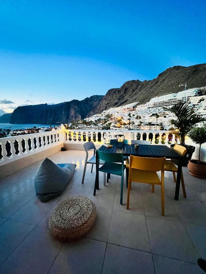 Luxury Penthouse With Breathtaking Views And Huge Private Terraces Lejlighed Puerto de Santiago  Eksteriør billede