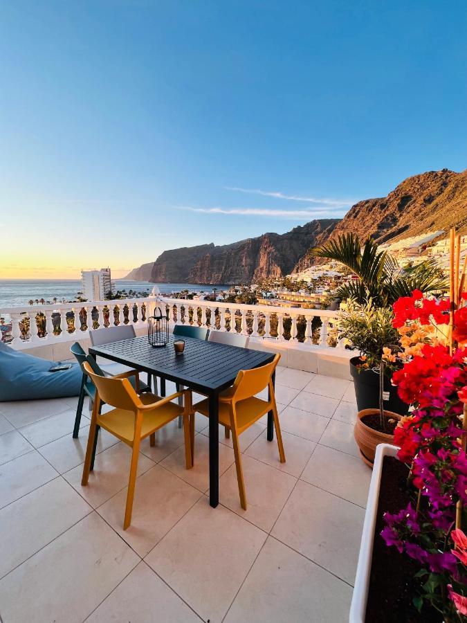 Luxury Penthouse With Breathtaking Views And Huge Private Terraces Lejlighed Puerto de Santiago  Eksteriør billede