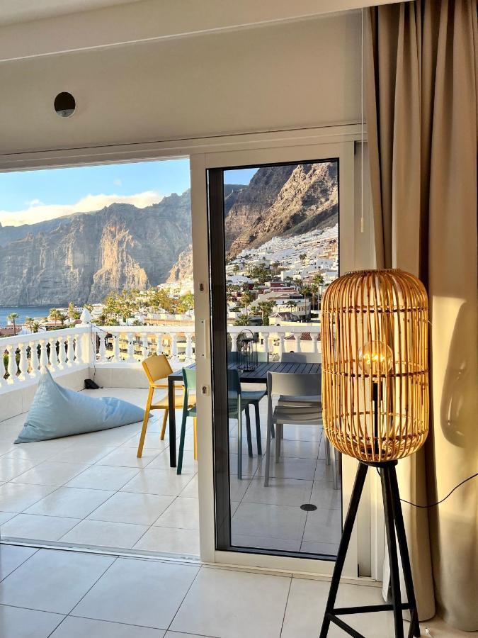 Luxury Penthouse With Breathtaking Views And Huge Private Terraces Lejlighed Puerto de Santiago  Eksteriør billede