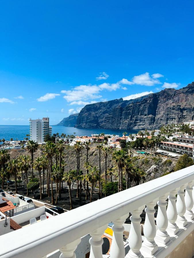 Luxury Penthouse With Breathtaking Views And Huge Private Terraces Lejlighed Puerto de Santiago  Eksteriør billede