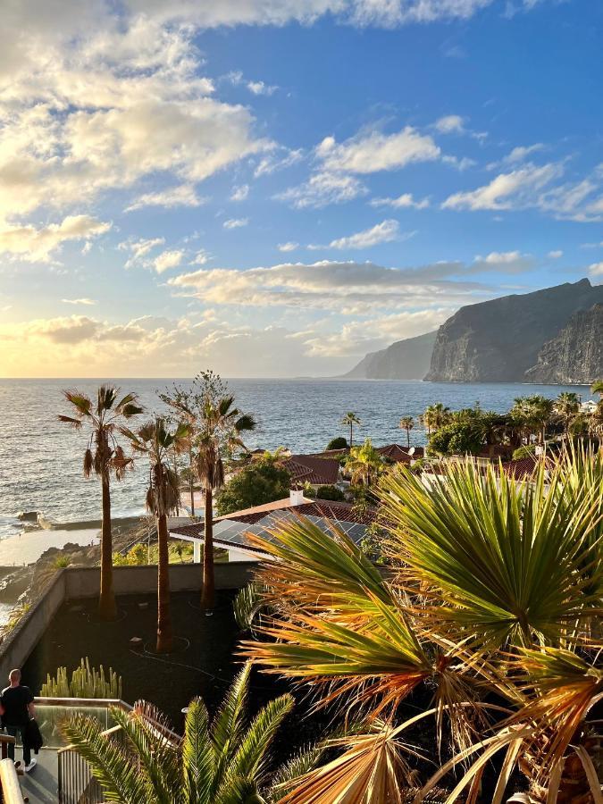 Luxury Penthouse With Breathtaking Views And Huge Private Terraces Lejlighed Puerto de Santiago  Eksteriør billede